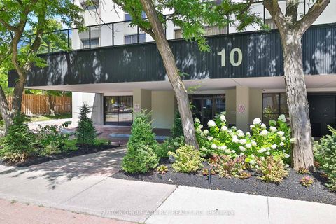 Photo 5 at 202 - 10 Prue Avenue, Lawrence, Toronto