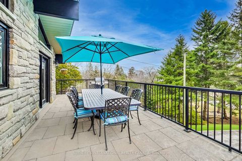 Photo 4 at 41 Meadowcliffe Drive, Cliffcrest, Toronto