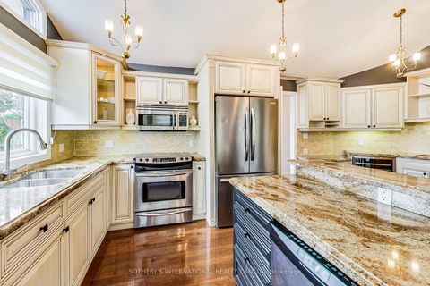 Photo 12 at 41 Meadowcliffe Drive, Cliffcrest, Toronto