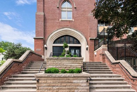 Photo 2 at 102 - 660 Pape Avenue, North Riverdale, Toronto