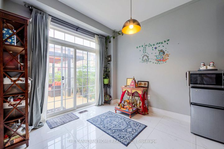 Photo 8 at 35 Ashby Field Road, Credit Valley, Brampton