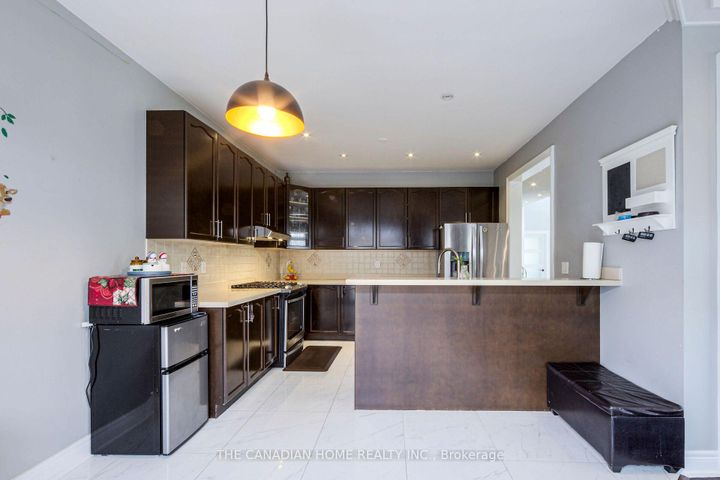 Photo 9 at 35 Ashby Field Road, Credit Valley, Brampton