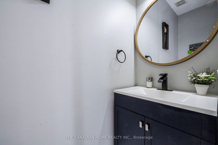 Photo 13 at 35 Ashby Field Road, Credit Valley, Brampton