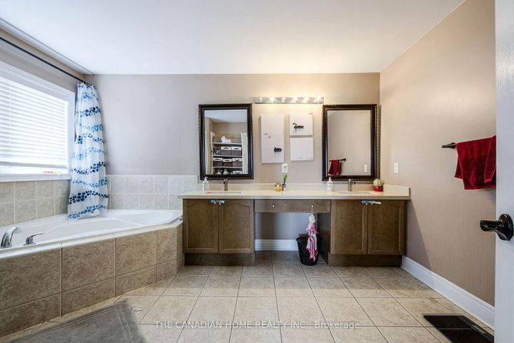 Photo 17 at 35 Ashby Field Road, Credit Valley, Brampton