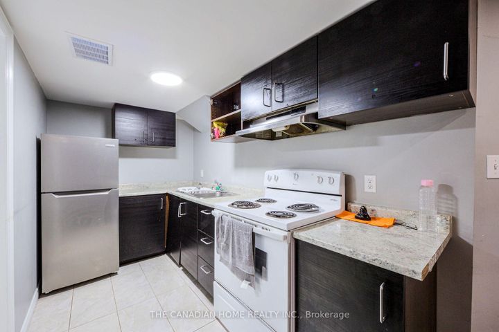 Photo 27 at 35 Ashby Field Road, Credit Valley, Brampton