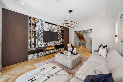 Photo 3 at 72 Montrose Avenue, Bellwoods, Toronto