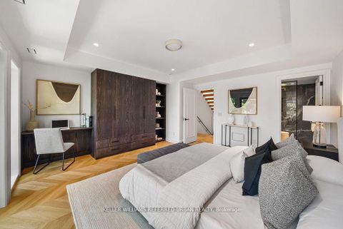 Photo 15 at 72 Montrose Avenue, Bellwoods, Toronto
