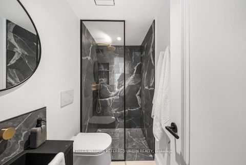 Photo 18 at 72 Montrose Avenue, Bellwoods, Toronto