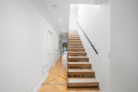 Photo 26 at 72 Montrose Avenue, Bellwoods, Toronto