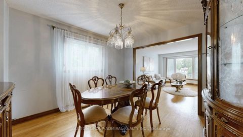 Photo 6 at 101 Dunstan Crescent, West Woodbridge, Vaughan