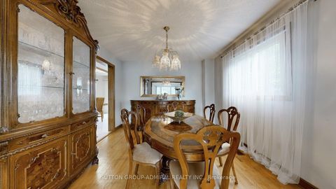 Photo 7 at 101 Dunstan Crescent, West Woodbridge, Vaughan