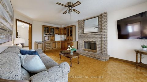Photo 10 at 101 Dunstan Crescent, West Woodbridge, Vaughan