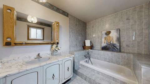 Photo 18 at 101 Dunstan Crescent, West Woodbridge, Vaughan