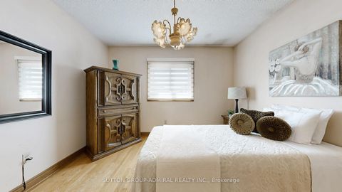 Photo 20 at 101 Dunstan Crescent, West Woodbridge, Vaughan