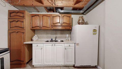Photo 29 at 101 Dunstan Crescent, West Woodbridge, Vaughan