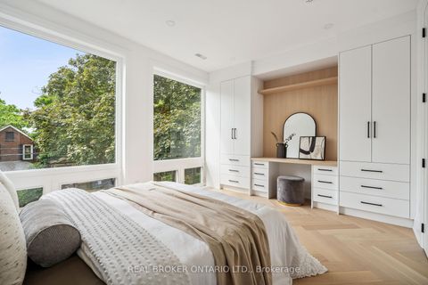 Photo 13 at 98 Hogarth Avenue, North Riverdale, Toronto