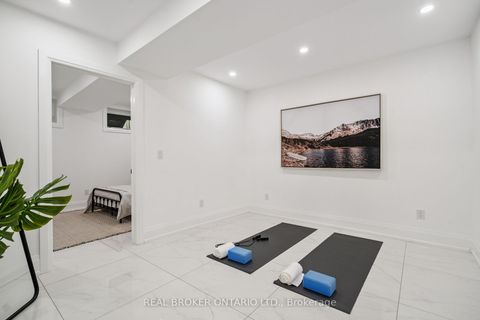 Photo 36 at 98 Hogarth Avenue, North Riverdale, Toronto