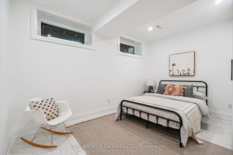 Photo 38 at 98 Hogarth Avenue, North Riverdale, Toronto