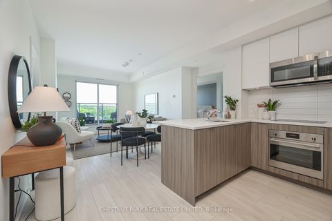 Photo 2 at 704 - 223 St Clair Avenue W, Casa Loma, Toronto