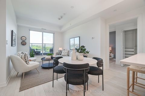 Photo 3 at 704 - 223 St Clair Avenue W, Casa Loma, Toronto