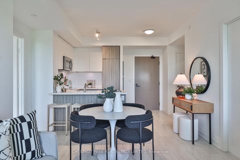 Photo 6 at 704 - 223 St Clair Avenue W, Casa Loma, Toronto