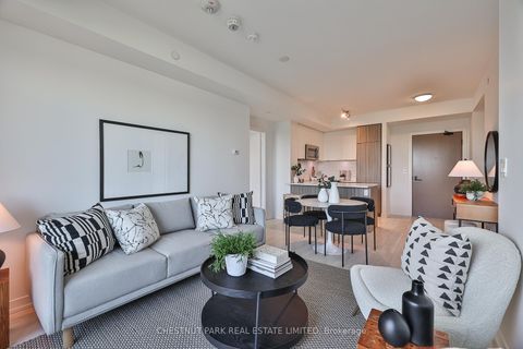 Photo 12 at 704 - 223 St Clair Avenue W, Casa Loma, Toronto