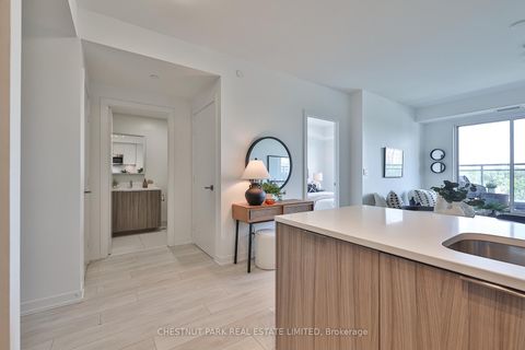 Photo 14 at 704 - 223 St Clair Avenue W, Casa Loma, Toronto