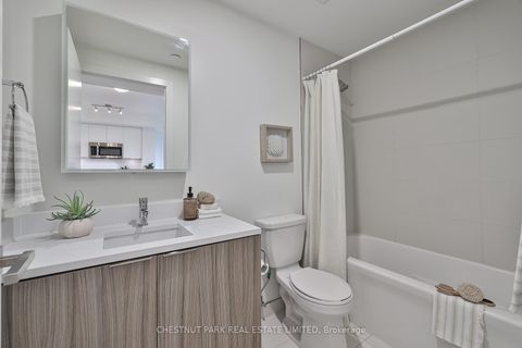 Photo 15 at 704 - 223 St Clair Avenue W, Casa Loma, Toronto