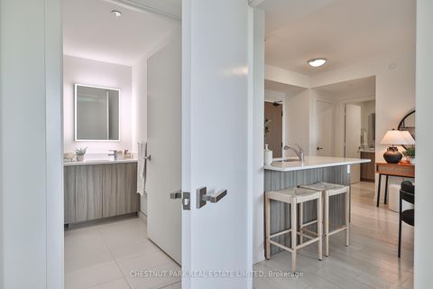 Photo 27 at 704 - 223 St Clair Avenue W, Casa Loma, Toronto