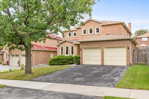 Photo 1 at 2941 Caradoc Lane, CV Clearview, Oakville