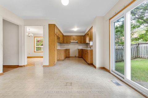 Photo 15 at 2941 Caradoc Lane, CV Clearview, Oakville