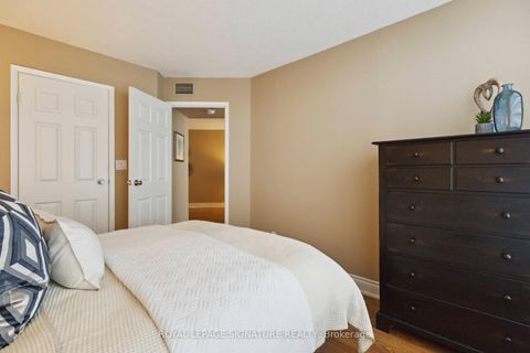 Photo 17 at 1007 - 222 The Esplanade, Waterfront Communities C8, Toronto