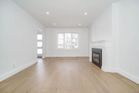 Photo 3 at 1380 Woodbine Avenue, East York, Toronto