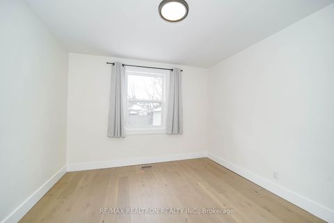 Photo 12 at 1380 Woodbine Avenue, East York, Toronto