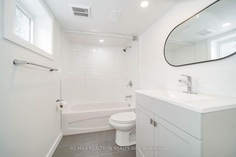 Photo 22 at 1380 Woodbine Avenue, East York, Toronto