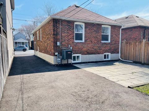 Photo 30 at 1380 Woodbine Avenue, East York, Toronto