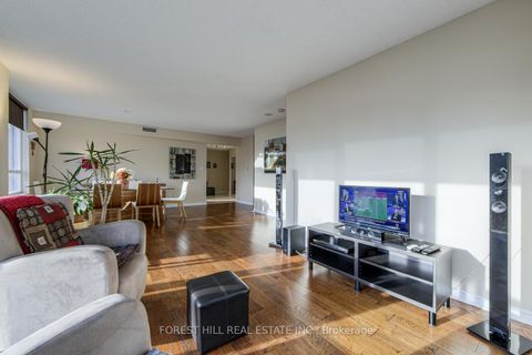 Photo 8 at 1606 - 801 Bay Street, Bay Street Corridor, Toronto