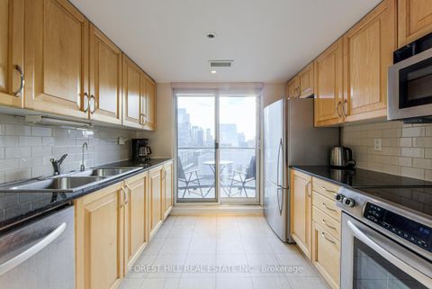 Photo 11 at 1606 - 801 Bay Street, Bay Street Corridor, Toronto