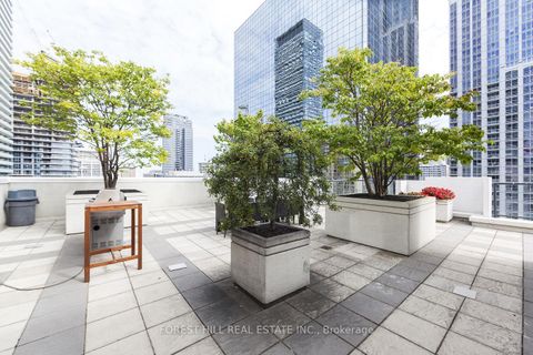 Photo 32 at 1606 - 801 Bay Street, Bay Street Corridor, Toronto