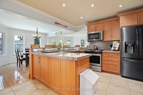 Photo 11 at 19 Grand Forest Drive, Bayshore, Barrie