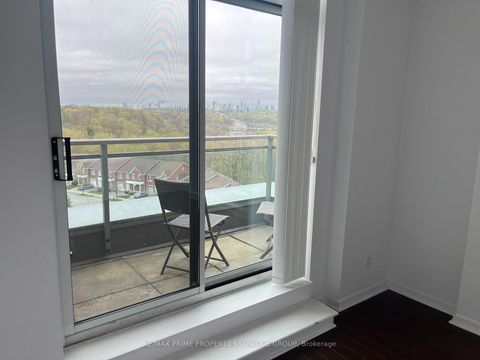 Photo 11 at 907 - 120 Dallimore Circle, Don Mills, Toronto