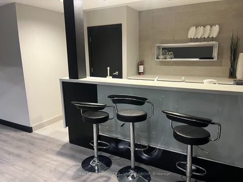 Photo 15 at 907 - 120 Dallimore Circle, Don Mills, Toronto