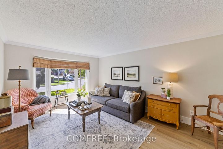 Photo 5 at 2131 Upland Drive, Headon, Burlington