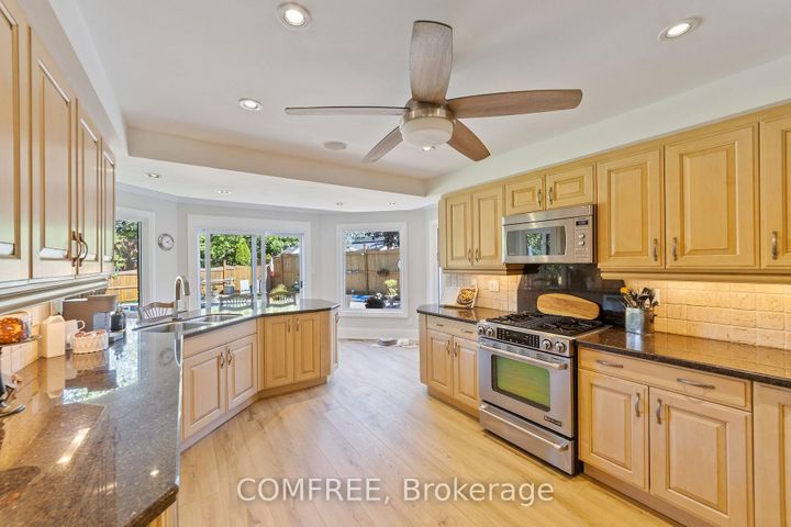 Photo 8 at 2131 Upland Drive, Headon, Burlington