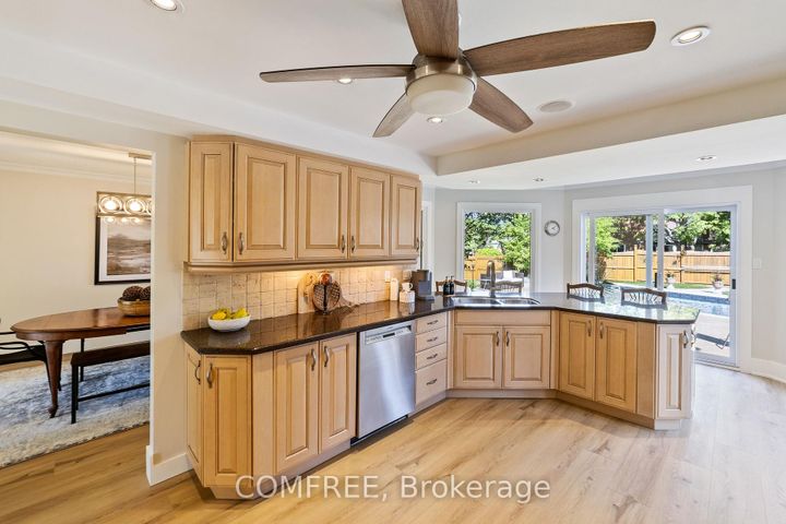 Photo 9 at 2131 Upland Drive, Headon, Burlington