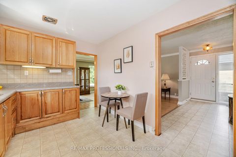 Photo 12 at 23 Cotman Crescent, West Deane, Toronto