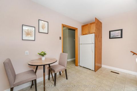 Photo 13 at 23 Cotman Crescent, West Deane, Toronto