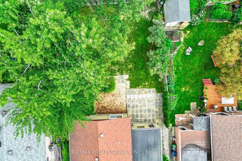 Photo 37 at 23 Cotman Crescent, West Deane, Toronto