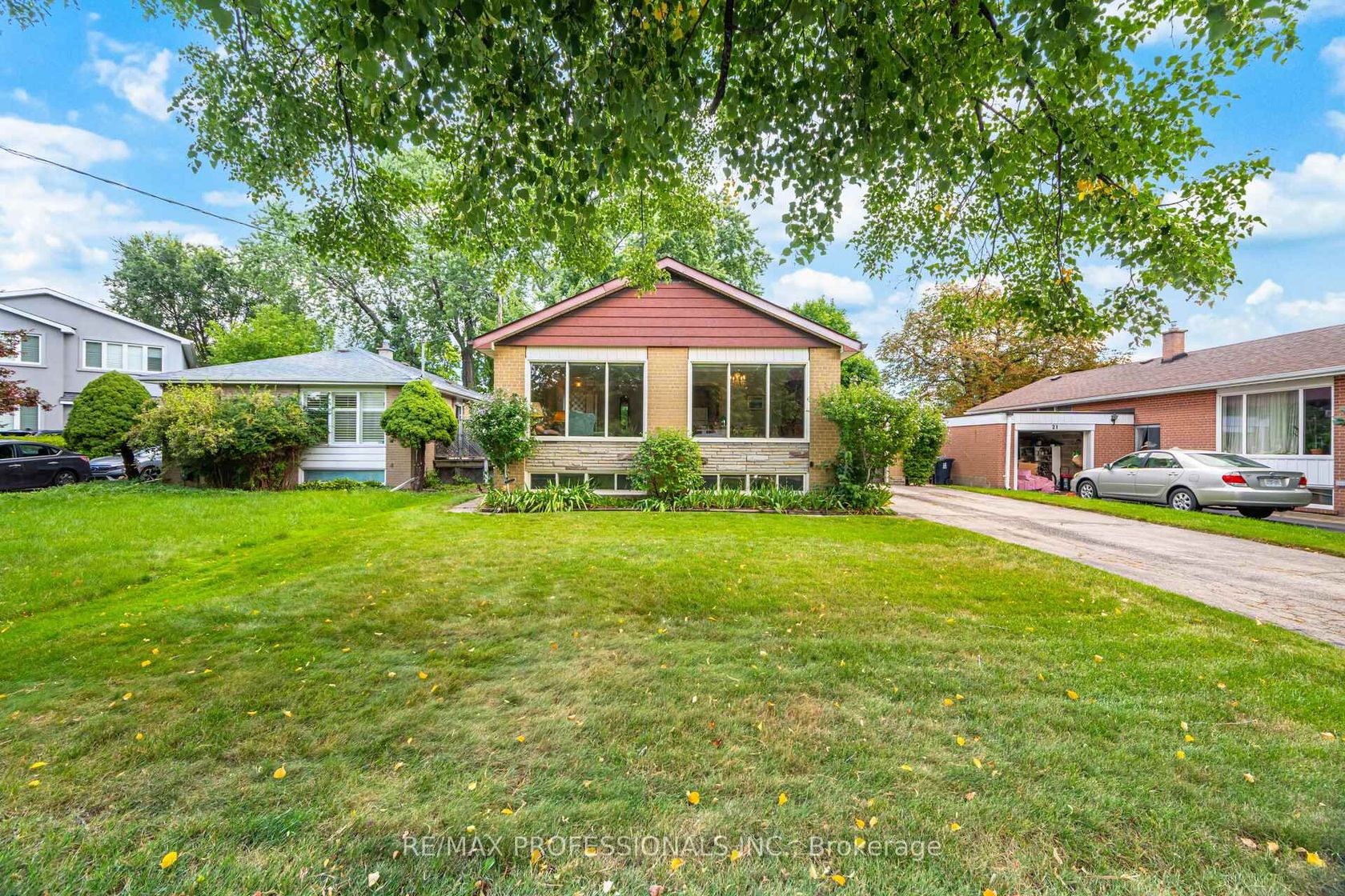 23 Cotman Crescent, West Deane, Toronto 