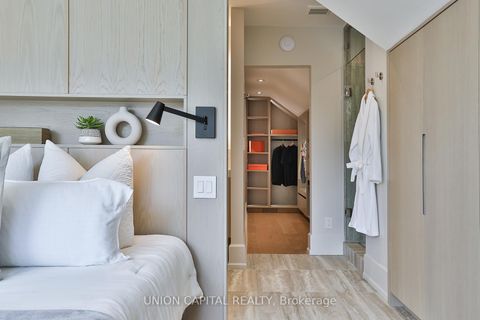 Photo 22 at 16 Lytton Boulevard, Lawrence Park South, Toronto